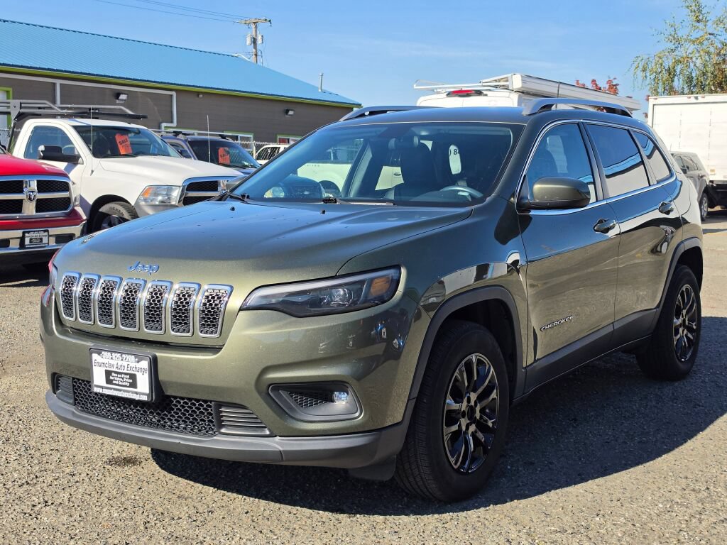 Used 2019 Jeep Cherokee Latitude Plus w/ Cold Weather Group AWD/4WD image 3