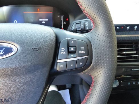 Used 2025 Ford Escape ST-Line w/ Tech Pack #1 AWD/4WD image 25