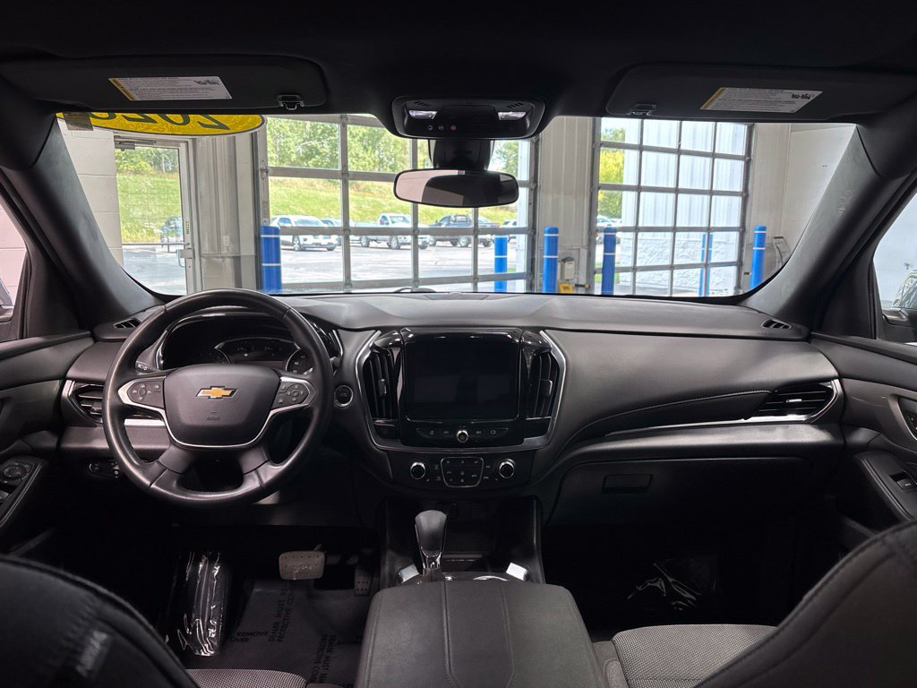 Used 2023 Chevrolet Traverse LT AWD/4WD image 11