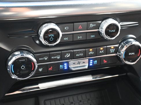 New 2025 Ford F150 King Ranch w/ FX4 Off-Road Package image 29