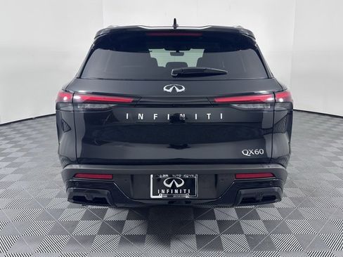 Certified 2025 INFINITI QX60 Luxe image 6