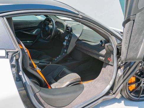 Used 2021 McLaren 720S Spider image 59