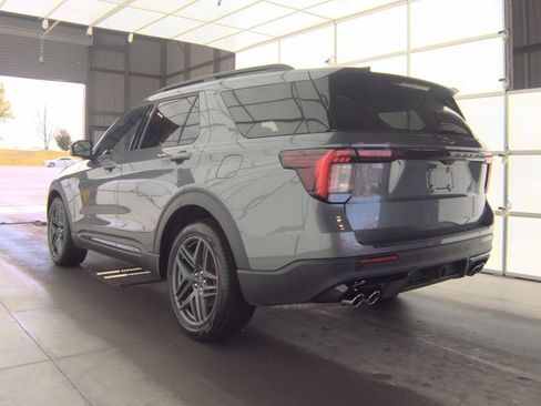 Used 2025 Ford Explorer ST AWD/4WD image 20