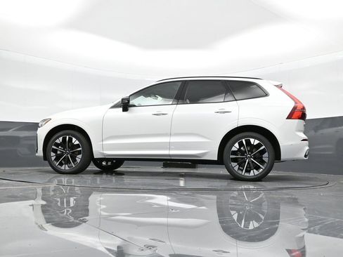 New 2026 Volvo XC60 B5 Plus w/ Protection Package Premier image 30