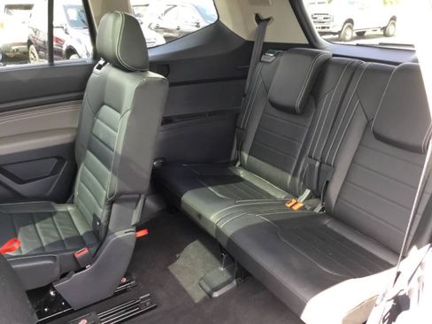 Used 2023 Volkswagen Atlas SEL Premium R-Line AWD/4WD image 5