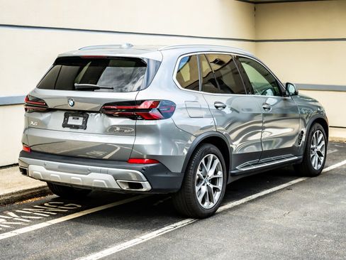 Used 2026 BMW X5 xDrive40i w/ Climate Comfort Package AWD/4WD image 7