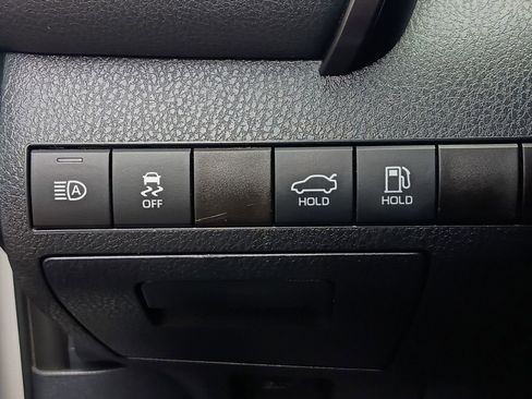 Used 2023 Toyota Camry XSE FWD image 12