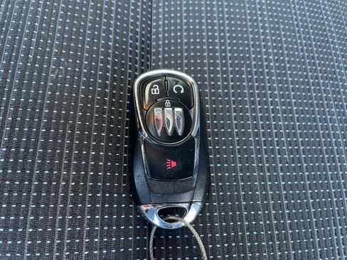 Used 2025 Buick Envista Preferred image 22