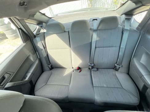 Used 2011 Ford Focus SE w/ 201A Rapid Spec Order Code FWD image 23