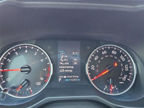 Used 2021 Toyota RAV4 LE AWD/4WD image 4