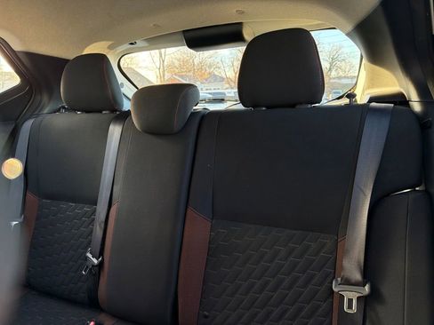 Used 2023 Nissan Kicks SR image 24