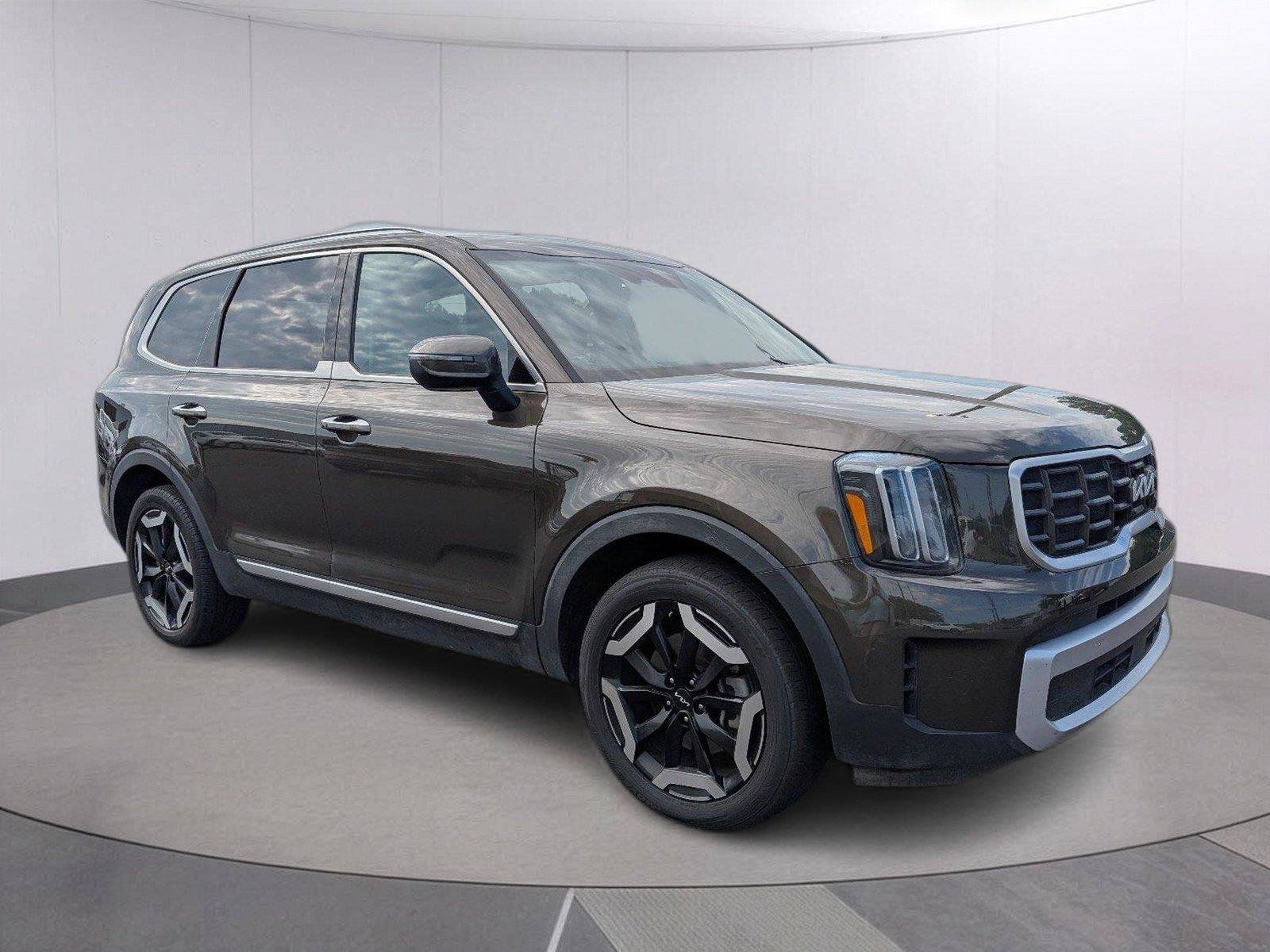 Used 2025 Kia Telluride S AWD/4WD image 8
