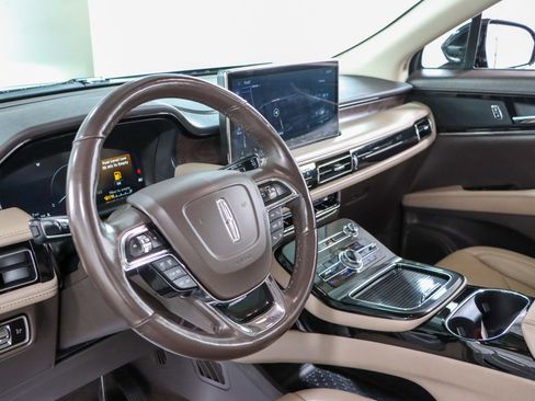 Used 2023 Lincoln Nautilus Reserve w/ Monochromatic Package AWD/4WD image 23