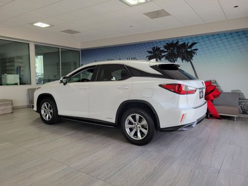 Used 2018 Lexus RX 450h AWD w/ Cold Area Package image 3