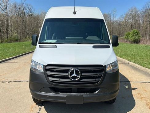 Used 2022 Mercedes-Benz Sprinter 2500 image 17