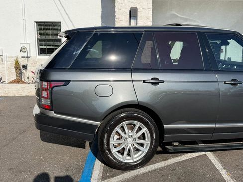 Used 2016 Land Rover Range Rover HSE image 15