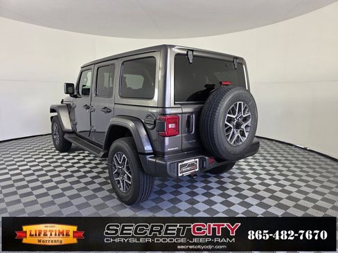 New 2025 Jeep Wrangler Unlimited Sahara image 5