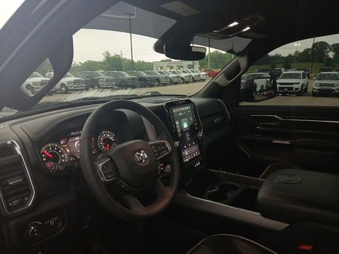 Used 2025 RAM 1500 Laramie w/ Sport Appearance Package AWD/4WD image 35