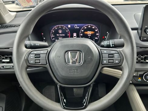 Certified 2025 Honda Accord SE image 20