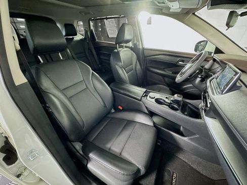 Certified 2023 Nissan Rogue SV w/ SV Premium B Package AWD/4WD image 24