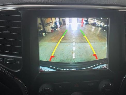 Used 2018 Jeep Grand Cherokee Altitude AWD/4WD image 20