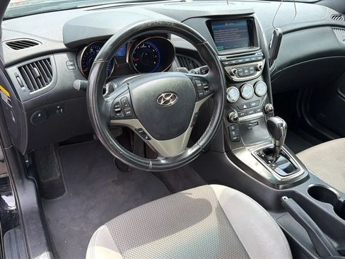 Used 2013 Hyundai Genesis 2.0T RWD image 27