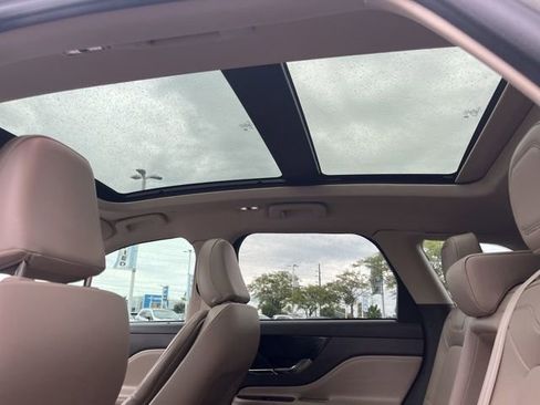 Used 2021 Lincoln Corsair Standard w/ Premium Package image 21