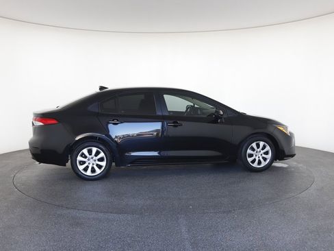 Used 2023 Toyota Corolla LE image 12