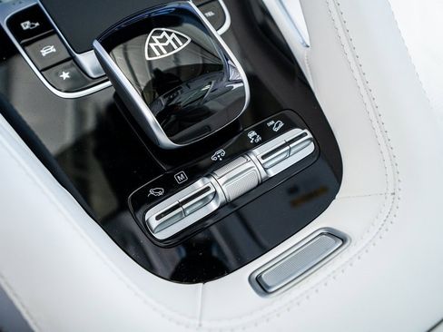 Used 2024 Mercedes-Benz Maybach GLS 600 4MATIC image 58