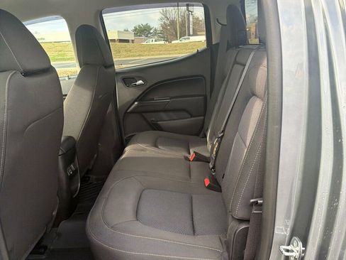 Used 2022 Chevrolet Colorado LT w/ LT Convenience Package image 14