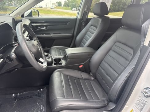 Used 2024 Honda CR-V EX-L image 3