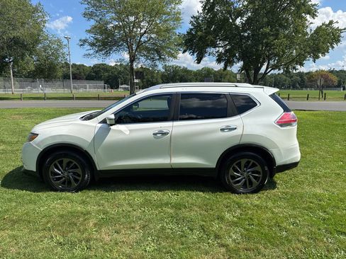 Used 2016 Nissan Rogue SL AWD/4WD image 32