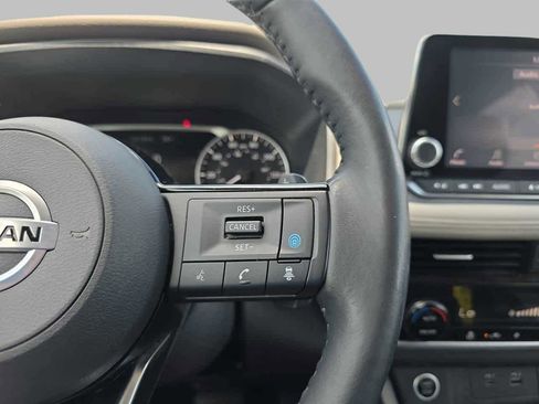 Used 2021 Nissan Rogue SV w/ Premium Package FWD image 25