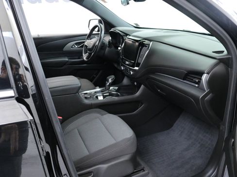 Used 2022 Chevrolet Traverse LT image 28