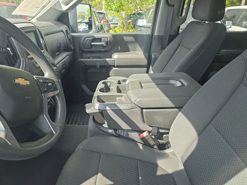 Used 2022 Chevrolet Silverado 2500 Custom w/ Custom Value Package AWD/4WD image 29