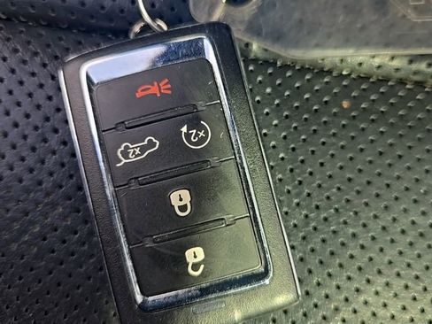 Used 2022 Jeep Grand Cherokee L Overland w/ Luxury Tech Group IV image 35