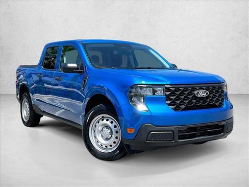 Used 2025 Ford Maverick XL w/ Equipment Group 102A AWD/4WD image 12