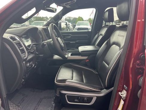 Used 2025 RAM 1500 Laramie AWD/4WD image 7
