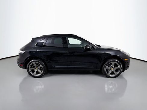 Certified 2025 Porsche Macan image 8