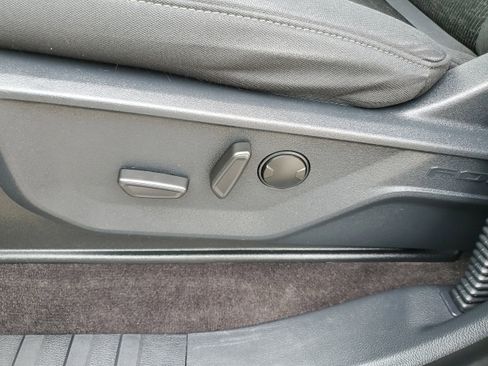 Certified 2022 Ford F150 XLT w/ Equipment Group 302A High image 22