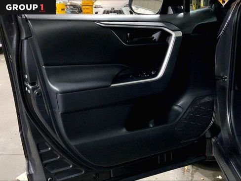 Used 2024 Toyota RAV4 LE image 21