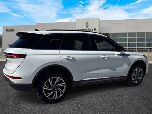 New 2026 Lincoln Corsair Premiere image 3