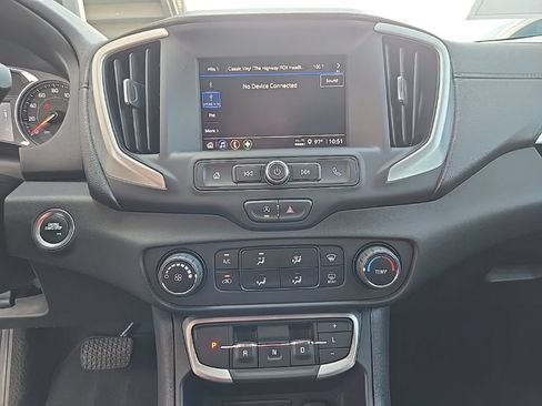 Used 2024 GMC Terrain SLE FWD image 18