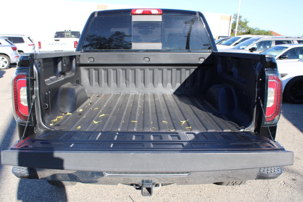 Used 2017 GMC Sierra 1500 SLT w/ SLT Premium Package RWD image 9