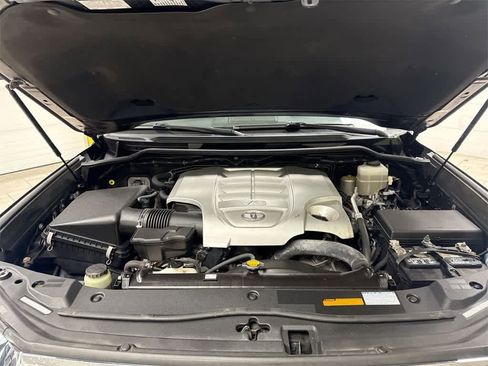 Used 2016 Toyota Land Cruiser image 15