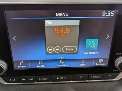 Used 2024 Nissan Sentra SV FWD image 28