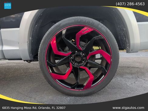 Used 2015 RAM 1500 Laramie RWD image 29