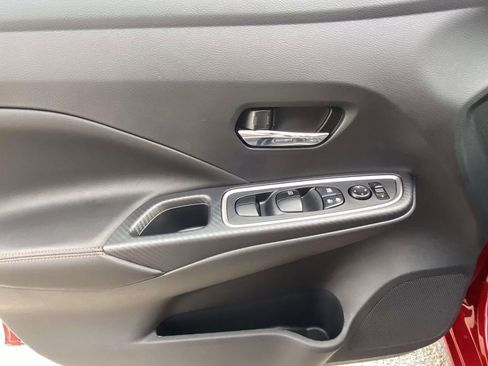 New 2025 Nissan Versa SR w/ Trunk Package image 17