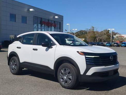 New 2026 Nissan Kicks S image 2