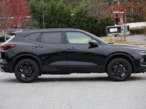 Used 2025 Chevrolet Blazer LT w/ Midnight/Sport Edition image 4